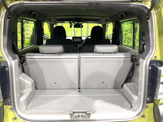 ���i�̂���������ʋ΁A���}���ɏ\���ȉ׎��X�y�[�X���m�ۂ��Ă���܂��B�Z�J���h�V�[�g��|���ƁA�傫�ȉו��̐ύڂ��\�ł���