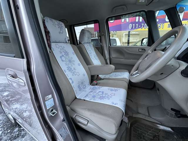 ���̋Ǝ҂ɂ������ې􂢁A�V�[�g�̃^�o�R�Ȃǂɂ��R�Q���̃��y�A��(�L��)�������Ă���܂��B