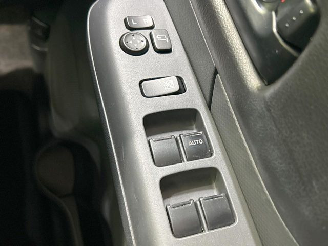 �y�d���i�[�~���[�z�T�C�h�~���[�͓d���i�[���ƂȂ��Ă���A�������ԏ�ł��L�Y�������X�N��}�����܂��B