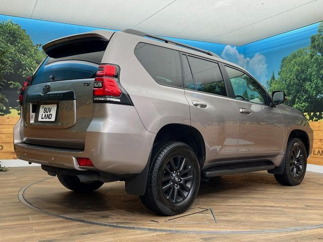 ☆全国のネクステージからお取り寄せが可能※!遠方の店舗に展示してあるクルマが気になる場合も、最寄りの店舗でご覧いただくことが可能です!是非私たちに要望をお聞かせください!※別途費用