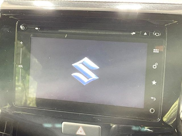 �y�����i�r�z�l�C�̏����i�r�𑕔����Ă���܂��B�i�r�̎g���₷���͂������A�I�[�f�B�I�@�\���[��!�L�����v�◷�s�͂������A�ʋ΂┃�����ȂǕ��i�̃h���C�u���y�����Ȃ�͂���