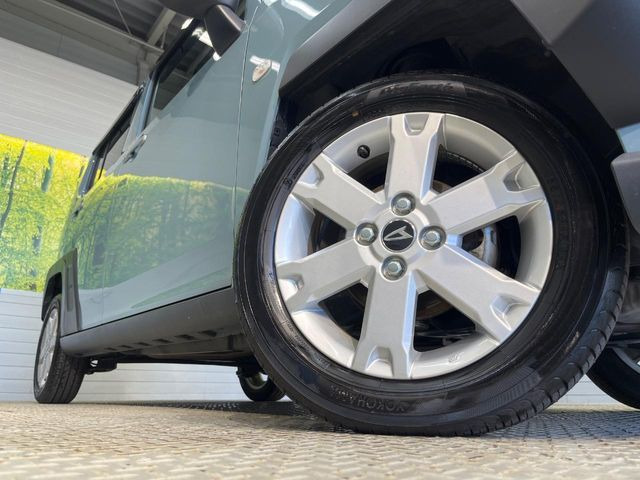 �y����15�C���`�A���~�z�C�[���z�O�ςɃ}�b�`���������A���~�z�C�[���𑕒����Ă���܂��B�e��ЊO�A���~�z�C�[����A�X�^�b�h���X�^�C�����戵�����Ă���܂��B���񂲑��k����������