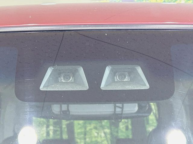 �y�X�}�[�g�A�V�X�g�z���s���ɑO���̎ԗ�����F�����A�Փ˂������Ȏ��͌x��ƃu���[�L�ŏՓˉ���Ɣ�Q�y�����A�V�X�g�B�����S�Ƀh���C�u�����y���݂��������܂��B