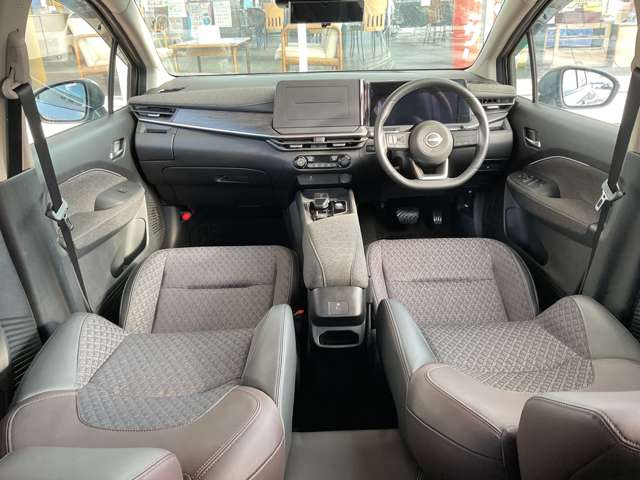 ノートオーラ1.2 G FOUR 4WD