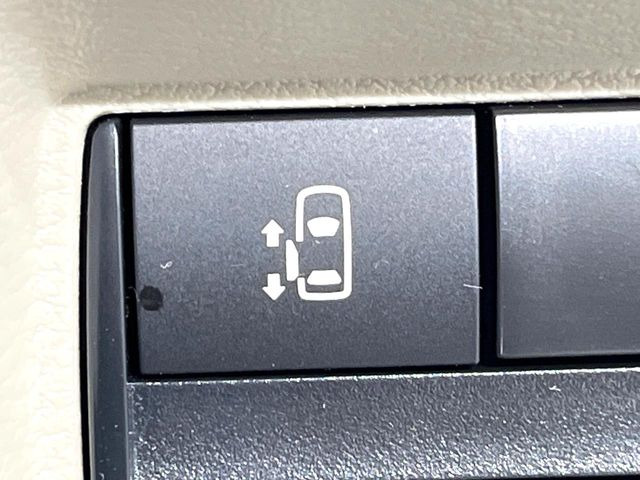 �y�p���[�X���C�h�h�A�z�X�}�[�g�L�[��^�]�Ȃ̃X�C�b�`�ŃX���C�h�h�A�̊J���\���d��������͂����ăh�A���J����K�v�������A���������q�l�ł��A�d���ו��������Ă��鎞�����N�ɊJ���߂ł��܂���