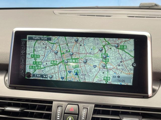 �������i�r:��̊��̂���i�r�́A����������ԓ������o���Ă���܂��BBluetooth�Đ��ȂǃI�[�f�B�I�@�\���[�����Ă���܂��̂ŁA�^�]�����y���߂܂���