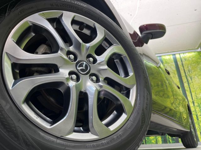 �y����16�C���`�A���~�z�C�[���z�O�ςɃ}�b�`���������A���~�z�C�[���𑕒����Ă���܂��B�e��ЊO�A���~�z�C�[����A�X�^�b�h���X�^�C�����戵�����Ă���܂��B���񂲑��k����������