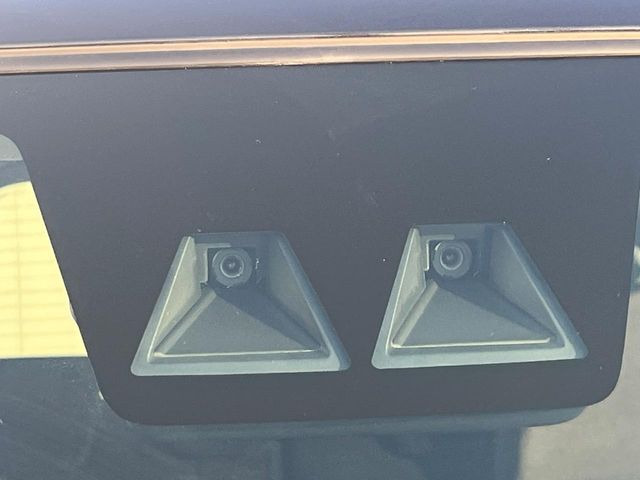 �y�g���^�Z�[�t�e�B�Z���X�z���s���ɑO���̎ԗ�����F�����A�Փ˂������Ȏ��͌x��ƃu���[�L�ŏՓˉ���Ɣ�Q�y�����A�V�X�g�B�����S�Ƀh���C�u�����y���݂��������܂��B