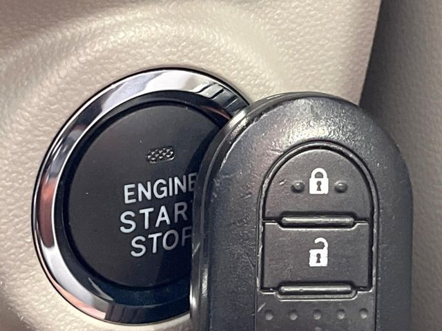 �y�L�[�t���[�V�X�e���z�J�o����|�P�b�g�ɓ��ꂽ�܂܂ł��h�A�̎{���E�������\�ȃX�}�[�g�L�[�𑕔��B�G���W���̃I���E�I�t�����J�M�����o���K�v����������Ƃ��Ă��֗��ł���