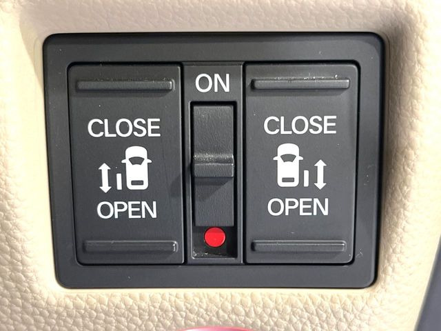 �y�����p���[�X���C�h�h�A�z�X�}�[�g�L�[��^�]�Ȃ̃X�C�b�`�Ō�ȗ����X���C�h�h�A�̊J���\���d��������͂����ăh�A���J����K�v�������A�����Ȃ��q�l�ł��ȒP�ɊJ���߂ł����K�ł���