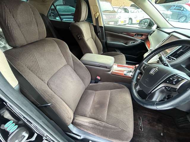 ���̋Ǝ҂ɂ������ې􂢁A�V�[�g�̃^�o�R�Ȃǂɂ��R�Q���̃��y�A��(�L��)�������Ă���܂��B