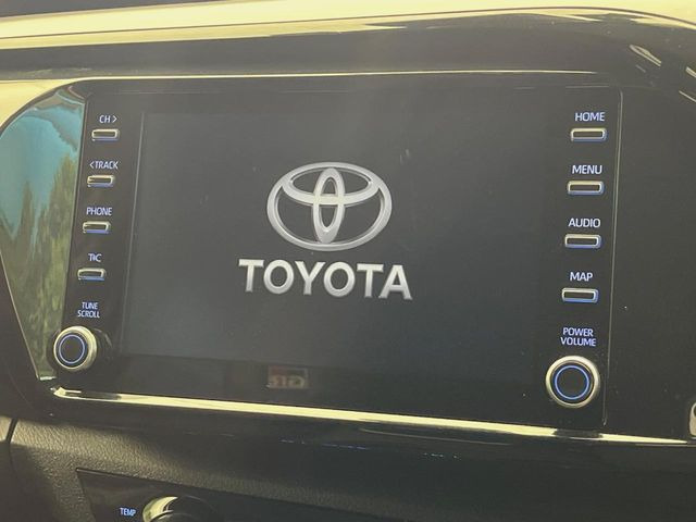 �y���[�J�[����8�^�i�r�z�C���e���A�ɗn�����ރX�^�C���b�V���ȁu��p�݌v�v���[�J�[�i�r�𑕔��􎋔F���⑀�쐫�ȂǊ�{���\�ɂ��D��A���㎿�ȃJ�[���C�t�����y���݂��������܂��B