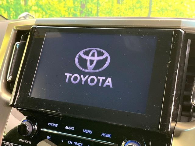 �y�����i�r�z�l�C�̏����i�r�𑕔����Ă���܂��B�i�r�̎g���₷���͂������A�I�[�f�B�I�@�\���[��!�L�����v�◷�s�͂������A�ʋ΂┃�����ȂǕ��i�̃h���C�u���y�����Ȃ�͂���