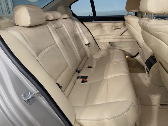 ���V�[�g�̎g�p��:�j��E�ւ�������Ȃ��A�����̒ʂ肫�ꂢ�ȏ�Ԃ��ێ����Ă���܂��B�܂��A�����N���[�j���O�E�R�[�e�B���O�����p�����������܂��B