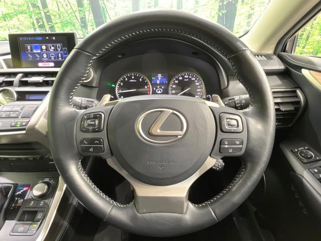 �y�����v�����X�e�A�����O�z�㎿�Ȋv���g�p���邱�ƂŁA��ɂ����������݂ƂĂ��^�]���₷���n���h���ł���