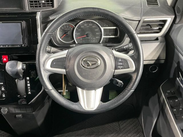 �y�����v�����X�e�A�����O�z�㎿�Ȋv���g�p���邱�ƂŁA��ɂ����������݂ƂĂ��^�]���₷���n���h���ł���