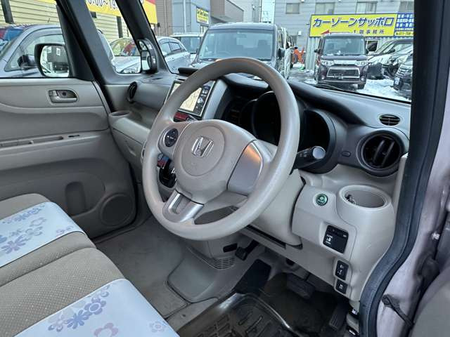 ���̋Ǝ҂ɂ������ې􂢁A�V�[�g�̃^�o�R�Ȃǂɂ��R�Q���̃��y�A��(�L��)�������Ă���܂��B