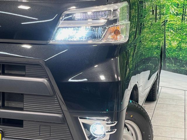 �yLED�w�b�h���C�g�z���V����ԑ��s�����ǍD�Ȏ��E���m�ۂ����S���ĉ^�]�ł��鍂�P�xLED�w�b�h���C�g�𑕔�!�_�����x�������A����d�͂��}�����Ă��܂��B