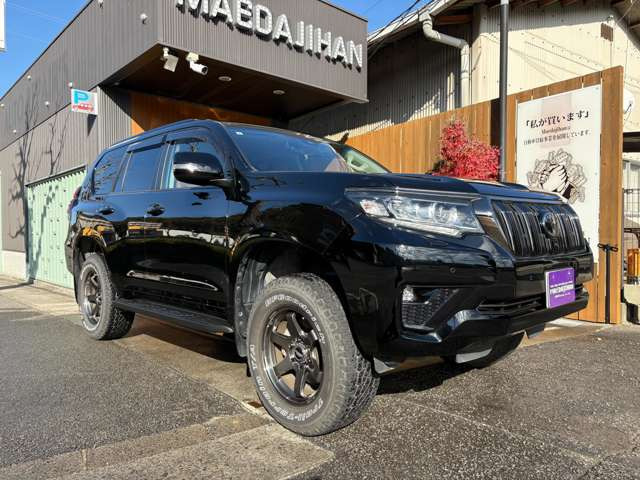 �����h�N���[�U�[�V���[�Y70���N�̃A�j�o�[�T���[���ʉߓ_�B�ւ荂�����Ɠ��ʂȓ����F���܂Ƃ��āA�����V�������E�ցB