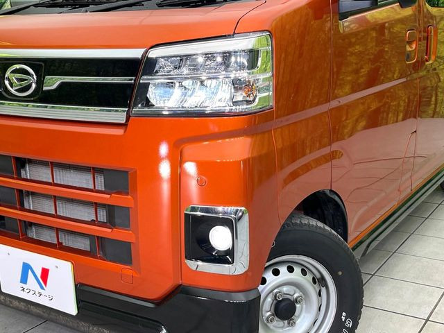 �yLED�w�b�h���C�g�z���V����ԑ��s�����ǍD�Ȏ��E���m�ۂ����S���ĉ^�]�ł��鍂�P�xLED�w�b�h���C�g�𑕔�!�_�����x�������A����d�͂��}�����Ă��܂��B