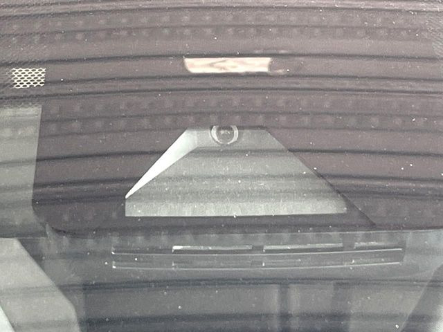 �y�g���^�Z�[�t�e�B�Z���X�z���s���ɑO���̎ԗ�����F�����A�Փ˂������Ȏ��͌x��ƃu���[�L�ŏՓˉ���Ɣ�Q�y�����A�V�X�g�B�����S�Ƀh���C�u�����y���݂��������܂��B