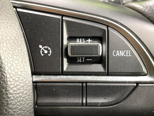 �y�N���[�Y�R���g���[���z�������H�����N���N���s�B�A�N�Z���𗣂��Ă���葬�x�ő��s���ł��A�������^�]���̕��S���y��!�����E�������ȒP�ȃX�C�b�`����Œ����ł��܂��B