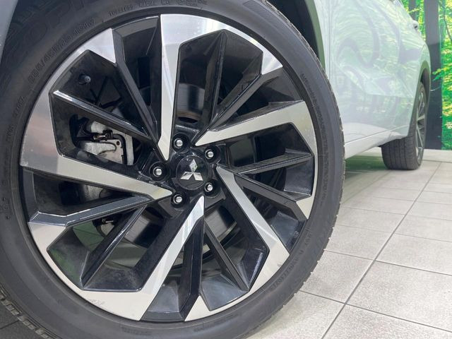 �y����20�C���`�A���~�z�C�[���z�O�ςɃ}�b�`���������A���~�z�C�[���𑕒����Ă���܂��B�e��ЊO�A���~�z�C�[����A�X�^�b�h���X�^�C�����戵�����Ă���܂��B���񂲑��k����������