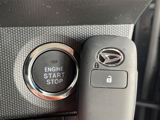 �y�L�[�t���[�V�X�e���z�J�o����|�P�b�g�ɓ��ꂽ�܂܂ł��h�A�̎{���E�������\�ȃX�}�[�g�L�[�𑕔��B�G���W���̃I���E�I�t�����J�M�����o���K�v����������Ƃ��Ă��֗��ł���