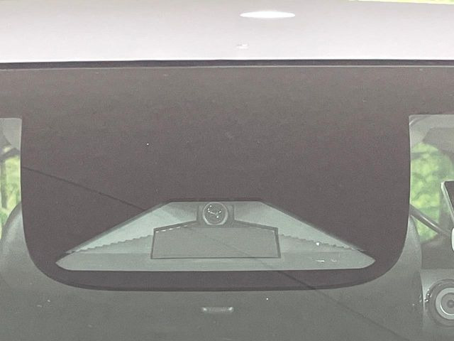 �y�z���_�Z���V���O�z���s���ɑO���̎ԗ�����F�����A�Փ˂������Ȏ��͌x��ƃu���[�L�ŏՓˉ���Ɣ�Q�y�����A�V�X�g�B�����S�Ƀh���C�u�����y���݂��������܂��B