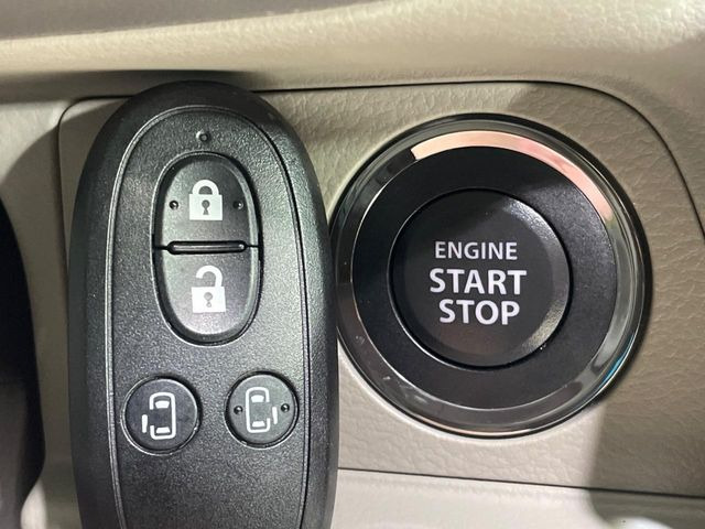 �y�L�[���X�X�^�[�g�V�X�e���z�J�o����|�P�b�g�ɓ��ꂽ�܂܂ł��h�A�̎{���E�������\�ȃX�}�[�g�L�[�𑕔��B�G���W���̃I���E�I�t�����J�M�����o���K�v����������Ƃ��Ă��֗��ł���