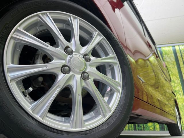 �y15�C���`�A���~�z�C�[���z�O�ςɃ}�b�`�����A���~�z�C�[���𑕒����Ă���܂��B�e��A���~�z�C�[����A�X�^�b�h���X�^�C�����戵�����Ă���܂��B���񂲑��k����������