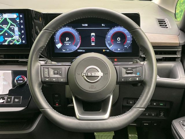 �y�����v�����X�e�A�����O�z�㎿�Ȋv���g�p���邱�ƂŁA��ɂ����������݂ƂĂ��^�]���₷���n���h���ł���