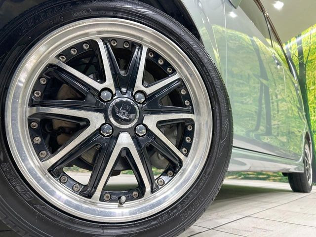 �y15�C���`�A���~�z�C�[���z�O�ςɃ}�b�`�����A���~�z�C�[���𑕒����Ă���܂��B�e��A���~�z�C�[����A�X�^�b�h���X�^�C�����戵�����Ă���܂��B���񂲑��k����������