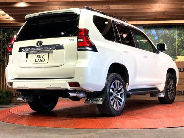 ☆全国のネクステージからお取り寄せが可能※!遠方の店舗に展示してあるクルマが気になる場合も、最寄りの店舗でご覧いただくことが可能です!是非私たちに要望をお聞かせください!※別途費用