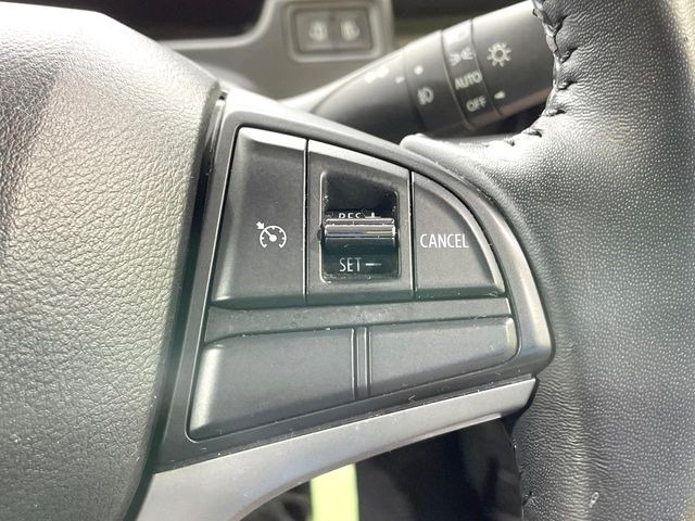 �y�N���[�Y�R���g���[���z�������H�����N���N���s�B�A�N�Z���𗣂��Ă���葬�x�ő��s���ł��A�������^�]���̕��S���y��!�����E�������ȒP�ȃX�C�b�`����Œ����ł��܂��B