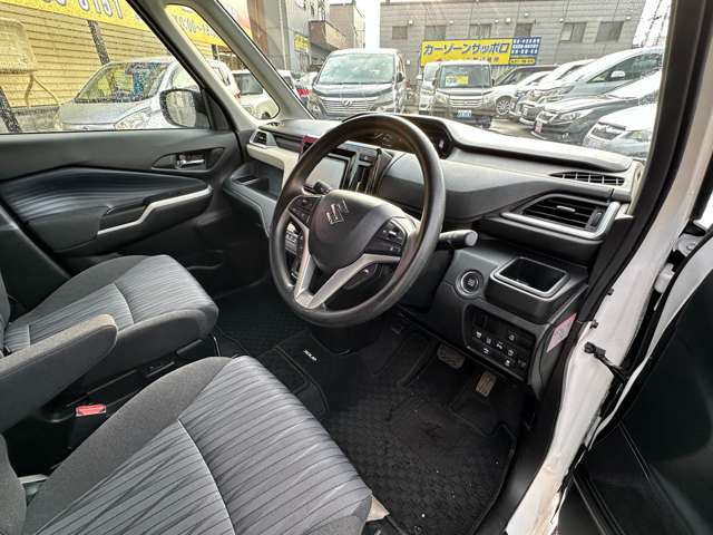 ���̋Ǝ҂ɂ������ې􂢁A�V�[�g�̃^�o�R�Ȃǂɂ��R�Q���̃��y�A��(�L��)�������Ă���܂��B