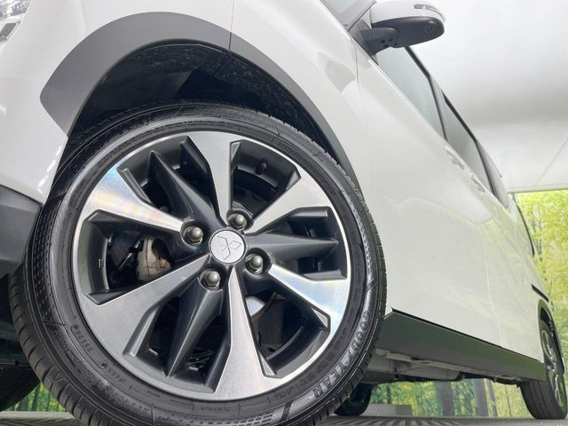 �y����15�C���`�A���~�z�C�[���z�O�ςɃ}�b�`���������A���~�z�C�[���𑕒����Ă���܂��B�e��ЊO�A���~�z�C�[����A�X�^�b�h���X�^�C�����戵�����Ă���܂��B���񂲑��k����������