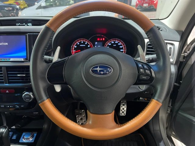 �y�����v�����X�e�A�����O�z�㎿�Ȋv���g�p���邱�ƂŁA��ɂ����������݂ƂĂ��^�]���₷���n���h���ł���