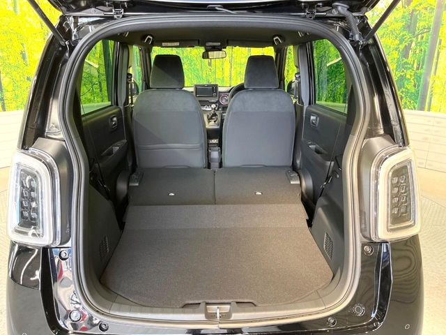 ���i�̂���������ʋ΁A���}���ɏ\���ȉ׎��X�y�[�X���m�ۂ��Ă���܂��B�Z�J���h�V�[�g��|���ƁA�傫�ȉו��̐ύڂ��\�ł���