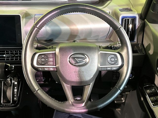 �y�����v�����X�e�A�����O�z�㎿�Ȋv���g�p���邱�ƂŁA��ɂ����������݂ƂĂ��^�]���₷���n���h���ł���