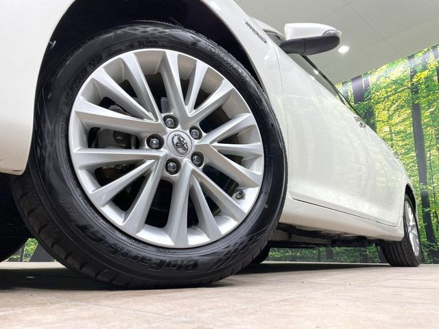 �y�A���~�z�C�[���z�O�ςɃ}�b�`�����A���~�z�C�[���𑕒����Ă���܂��B�e��A���~�z�C�[����A�X�^�b�h���X�^�C�����戵�����Ă���܂��B���񂲑��k����������