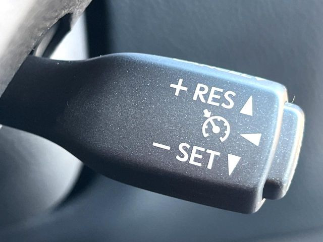 �y�N���[�Y�R���g���[���z�������H�����N���N���s�B�A�N�Z���𗣂��Ă���葬�x�ő��s���ł��A�������^�]���̕��S���y��!�����E�������ȒP�ȃX�C�b�`����Œ����ł��܂��B