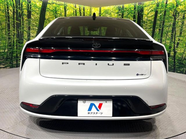 安心の最長10年・走行無制限保証(有償)をご用意。保証内容も充実はもちろん、無料点検&オイル交換や、年中無休の全国・24時間ロードサービスも付帯されておりますのでご安心下さい。