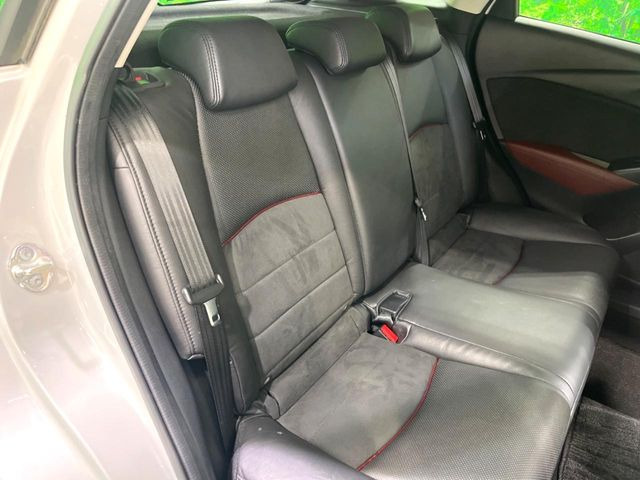 �y�n�[�t���U�[�V�[�g�z�������ƍ���S�n�𗼗������l�C�̃V�[�g���w�ʁE���ʂ̃t�@�u���b�N�f�ނ́A�ʋC���̗ǂ��⊊��ɂ����ɗD��Ă��܂��B�C���╞���ɍ��E���ꂸ���K�ɂ���肢�������܂��B