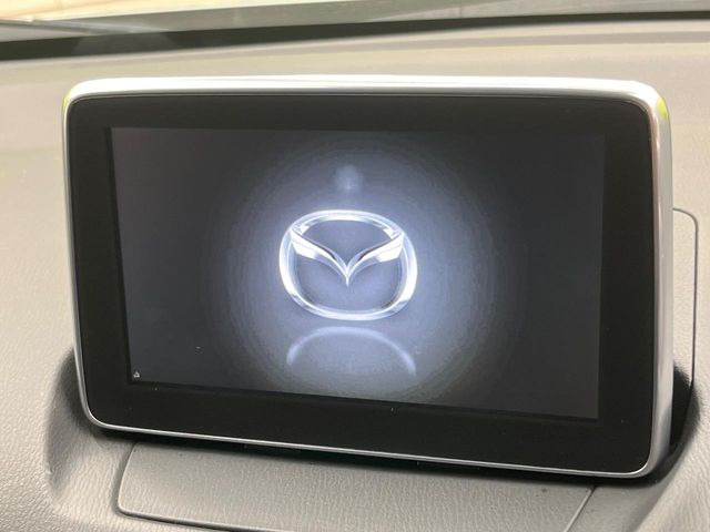 �y�}�c�_�R�l�N�g�i�r�z�ԓ��̕��͋C�Ƀ}�b�`������̌^�^�C�v�̃i�r�B�e����q�ݒ��Bluetooth�Đ����A�l�X�ȋ@�\���y���߂܂��B�����I�ȃ_�C�������삪�\�ŁA�g��������ǍD�ł��B