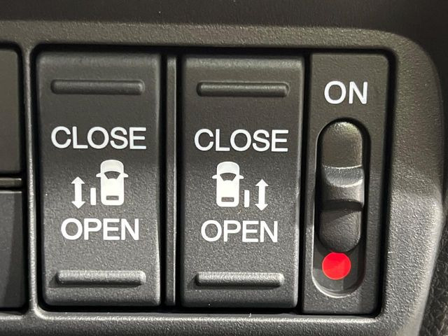 �y�����p���[�X���C�h�h�A�z�X�}�[�g�L�[��^�]�Ȃ̃X�C�b�`�Ō�ȗ����X���C�h�h�A�̊J���\���d��������͂����ăh�A���J����K�v�������A�����Ȃ��q�l�ł��ȒP�ɊJ���߂ł����K�ł���