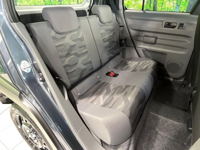 ���i���ȃI���W�i���t���A�}�b�g���I�v�V�����ɂĂ��p�ӂ��Ă���܂��B���D���ȃf�U�C����J���[�����Ԃɍ��킹�đI��ł����������Ƃ��ł��܂���