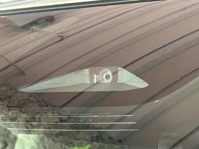 �y�g���^�Z�[�t�e�B�Z���X�z���s���ɑO���̎ԗ�����F�����A�Փ˂������Ȏ��͌x��ƃu���[�L�ŏՓˉ���Ɣ�Q�y�����A�V�X�g�B�����S�Ƀh���C�u�����y���݂��������܂��B