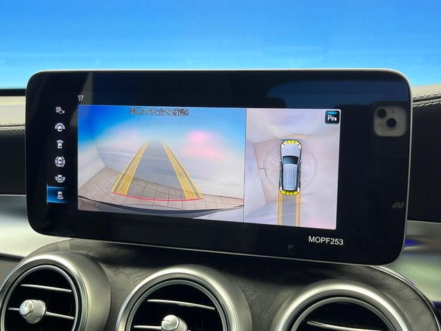 ���p�m���~�b�N�r���[���j�^�[:��p�̃J�����ɂ��A�ォ�猩���낵���悤�Ȏ��_��360�x�N���}�̎��͂��m�F���邱�Ƃ��ł��܂������p�������m�F���₷���A�����ꏊ�ł̐؂�Ԃ��⒓�Ԃ��X���[�Y�ɍs���܂��B