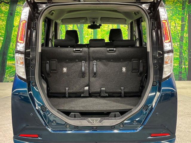 ���i�̂���������ʋ΁A���}���ɏ\���ȉ׎��X�y�[�X���m�ۂ��Ă���܂��B�Z�J���h�V�[�g��|���ƁA�傫�ȉו��̐ύڂ��\�ł���